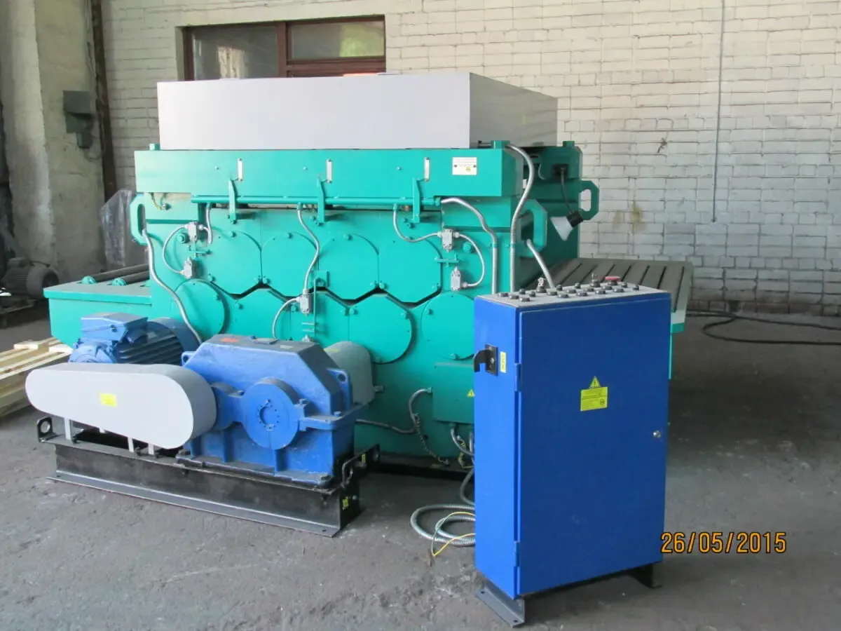 Машина листоправильная МЛЧ 1725