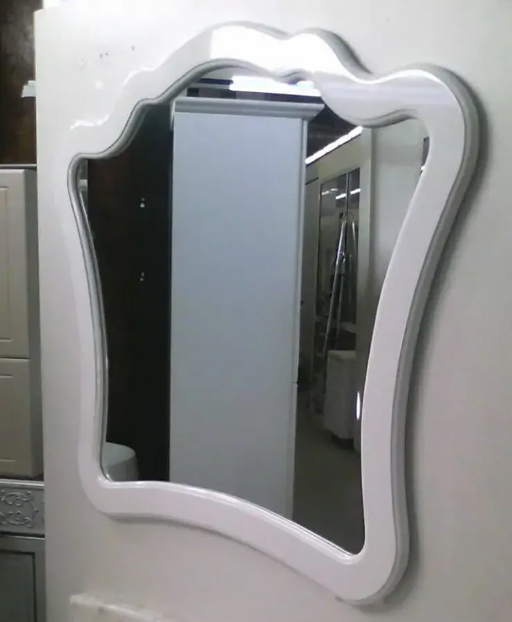 Зеркало  85 х 75 см. 2