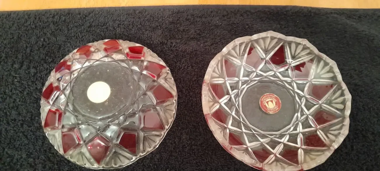 Красивая цветная конфетница.  Германия. р.14-14 см 10