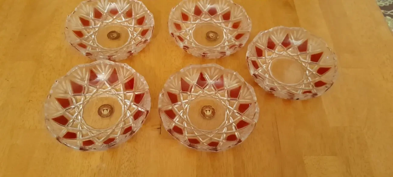 Красивая цветная конфетница.  Германия. р.14-14 см 6