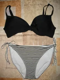 Купальник 50-52 р., біло-чорні у смужку плавки + чорний ліф; ефектний