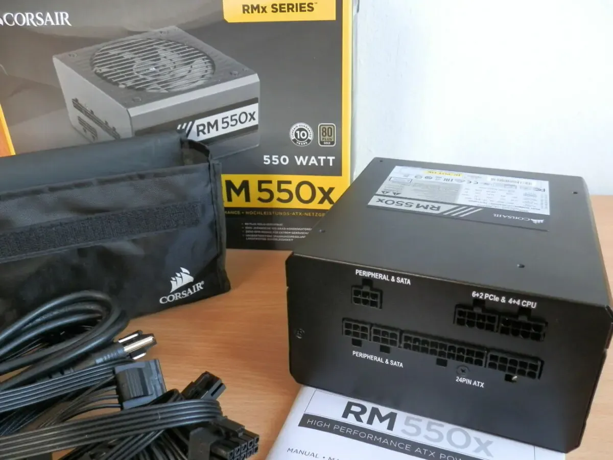 Corsair RM550x 80 PLUS GOLD 3