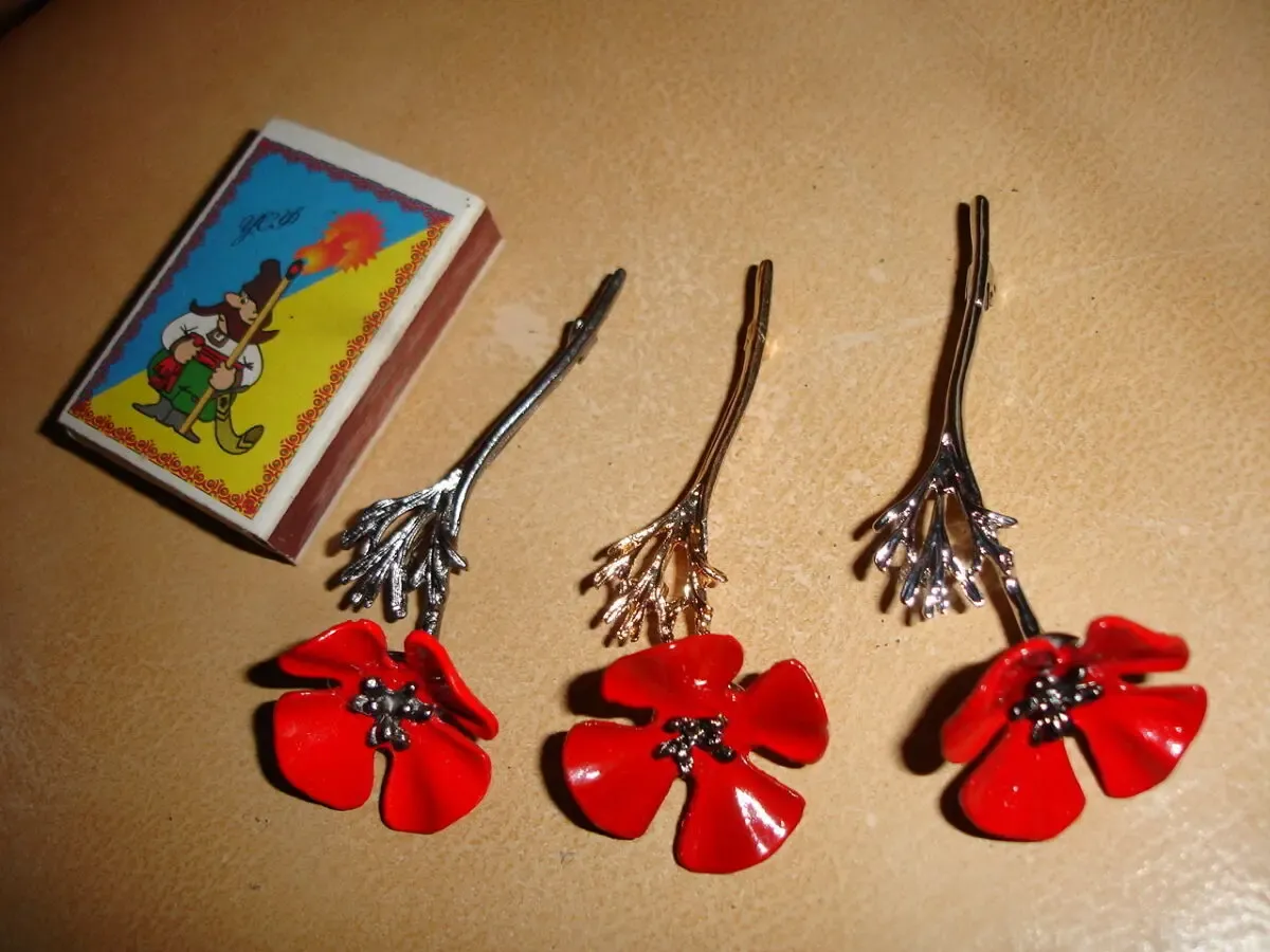 Брошь/брошка - мак, довж. 8 см; нова; металева, під золото або срібло