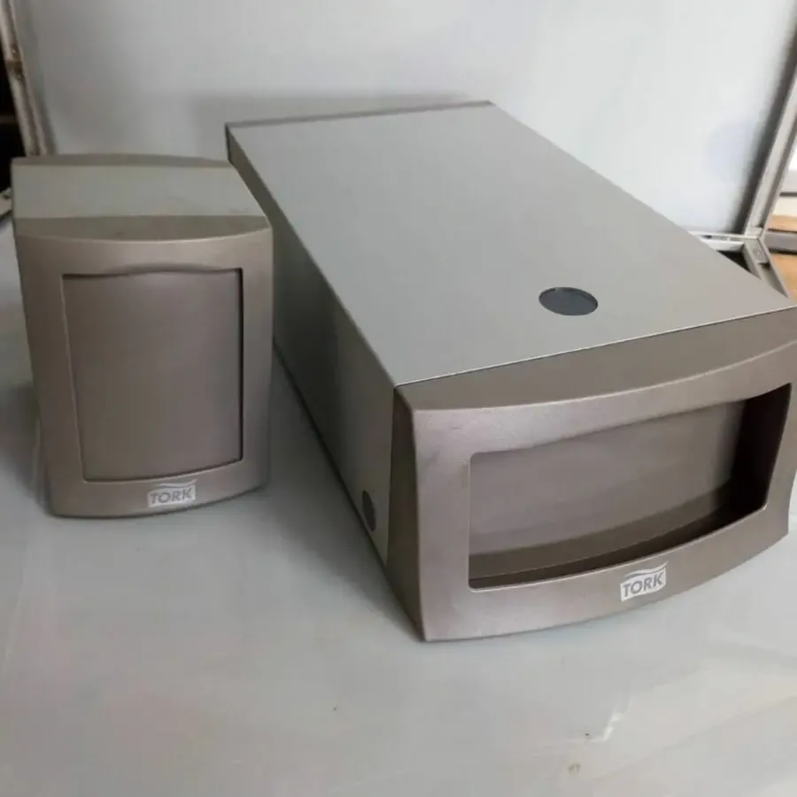 Диспенсер для салфеток Tork 4