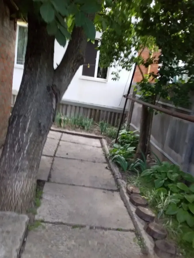 Продаётся полдома в посёлке Высокий 2