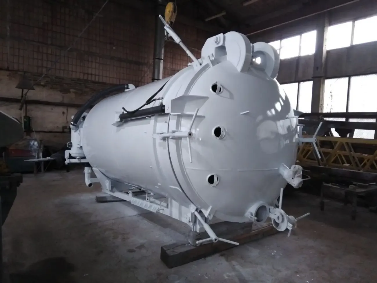 Ассенизаторная вакуумная цистерна 2