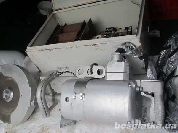 Пила для распиловки полутуш Komel  Ptub 350 H Iii 3