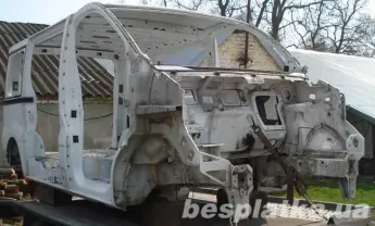 Пружина задняя Renault Trafic, Opel Vivaro,Рено Трафік, пружина задня