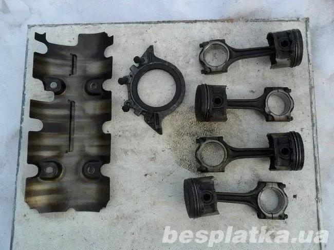 Поршня с шатунами Форд Эскорт 1.8 ZETEK 16v.