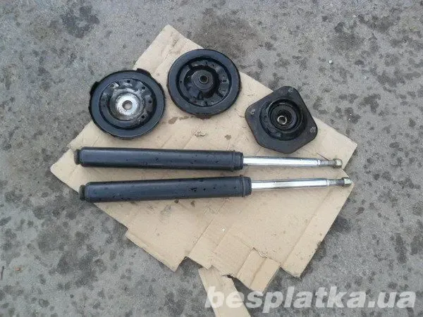 Амортизаторы передние ( вкладыши) Тойота Карина 2 87 год 3