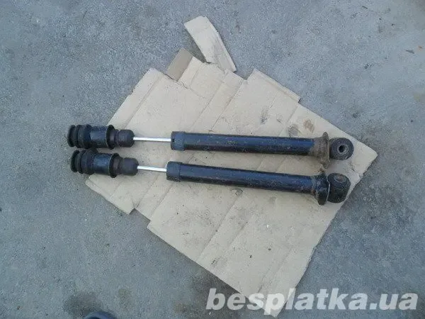 Амортизаторы задние Audi 80 / Ауди 80 / B4 92-96 8A5513О29P 2