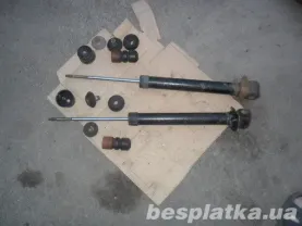 Амортизаторы задние Audi 80 / Ауди 80 / B4 92-96 8A5513О29P