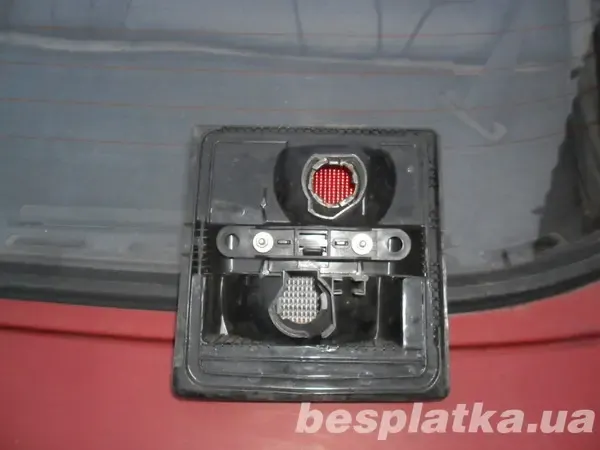 Фонарь задний внутренний правый Audi 100. 7