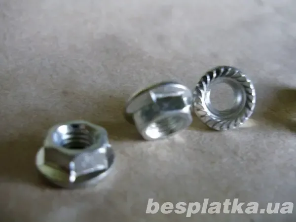 Болт и гайка (комплект) 3