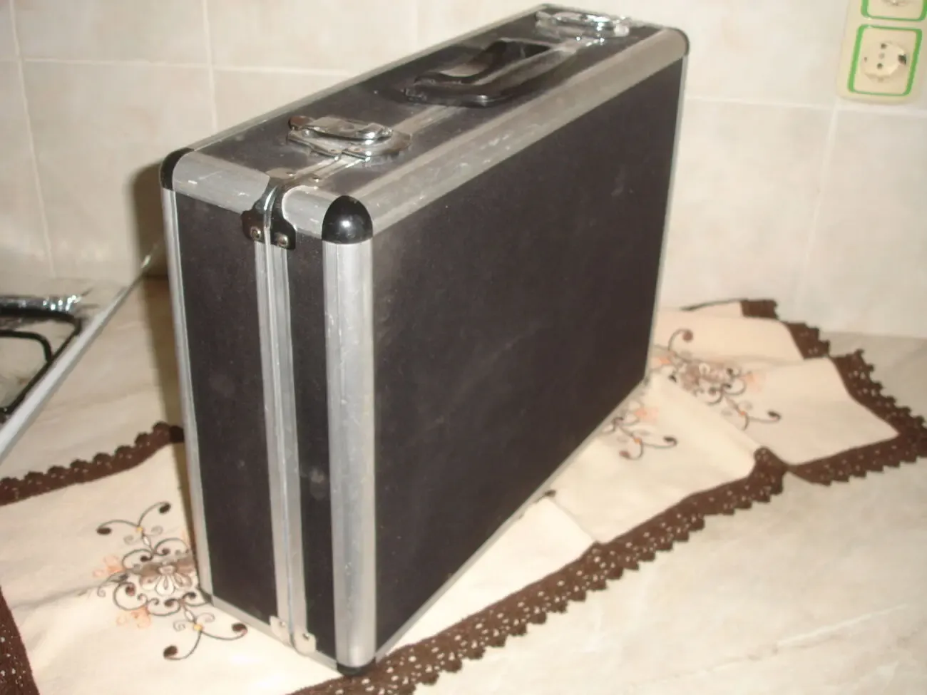 Инструментальный переносной ящик 7