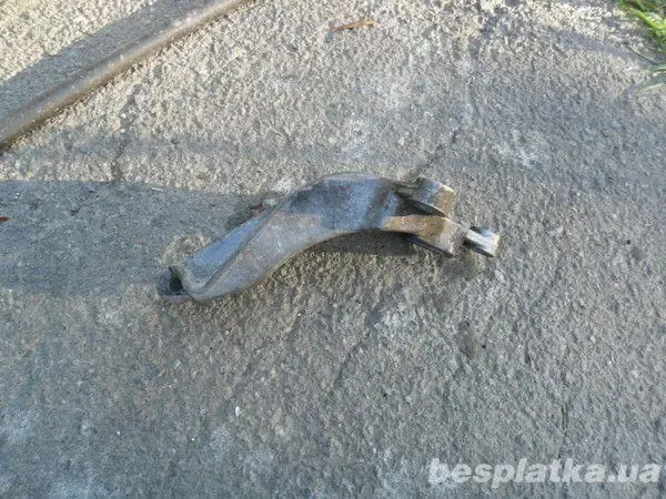 Кронштейн двигателя Форд 97BG3K305AG, кронштейн правой полуоси 4