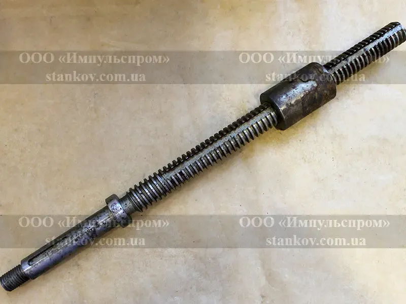 Винт-гайка 1м63 на супорток (малая продольная подача) 3