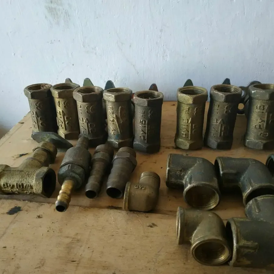 Продам вентиль латунный колено ру10 ру16 ссср 2