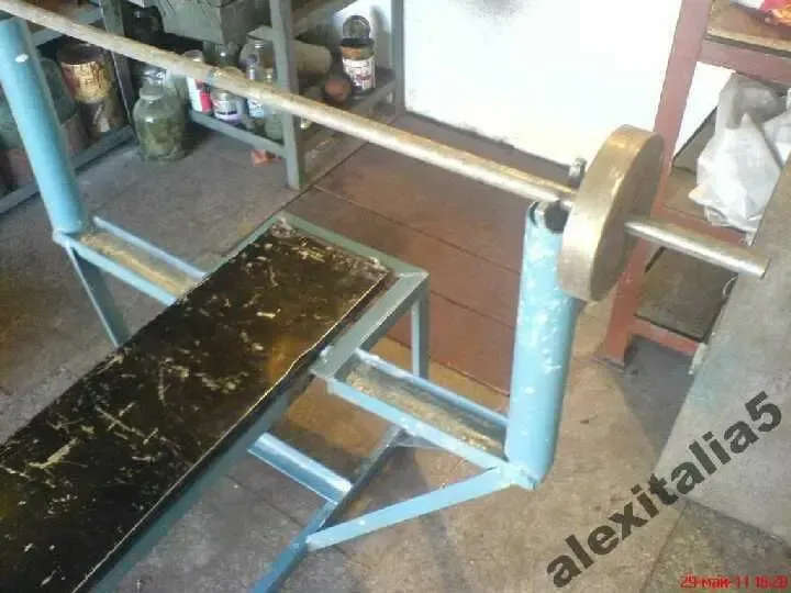 Скамья для жима лежа без штанги мощная 4