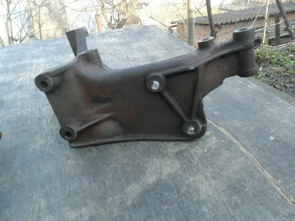 Кронштейн генератора фольксваген, ауди, сеат Vag 068903145p, оригинал 9