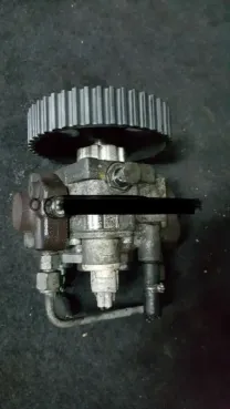 Насос топливный A17dtr 8981030281 Denso Opel Astra H J Zafira B б/у на