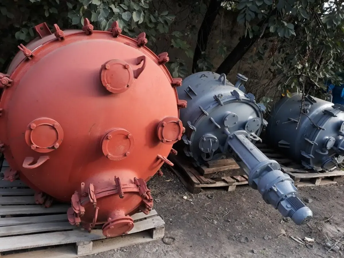 Реактора, смесители, сборники, емкости. 6