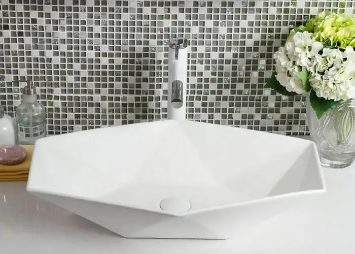 Умывальник на столешницу Rea Vega 63.5 см. 3