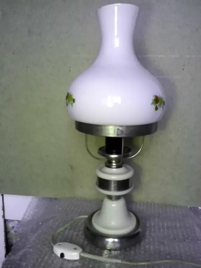 Лампа настольная