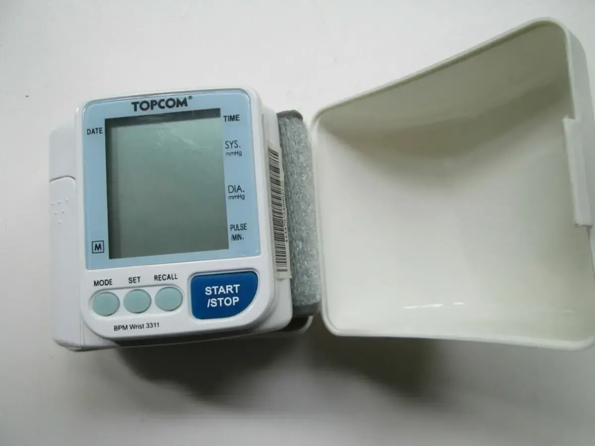 Продам тонометр на кисть. 2