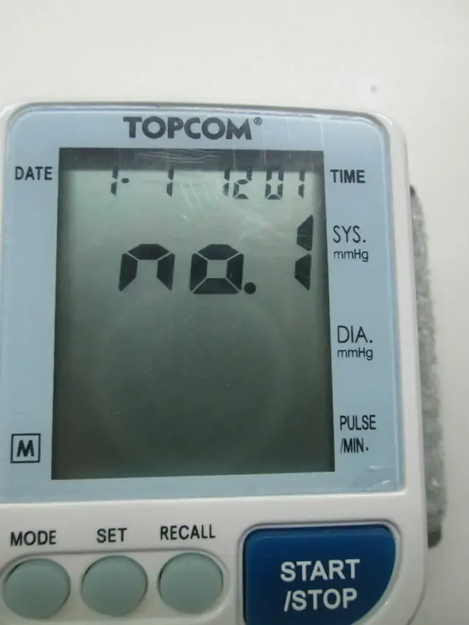 Продам тонометр на кисть.