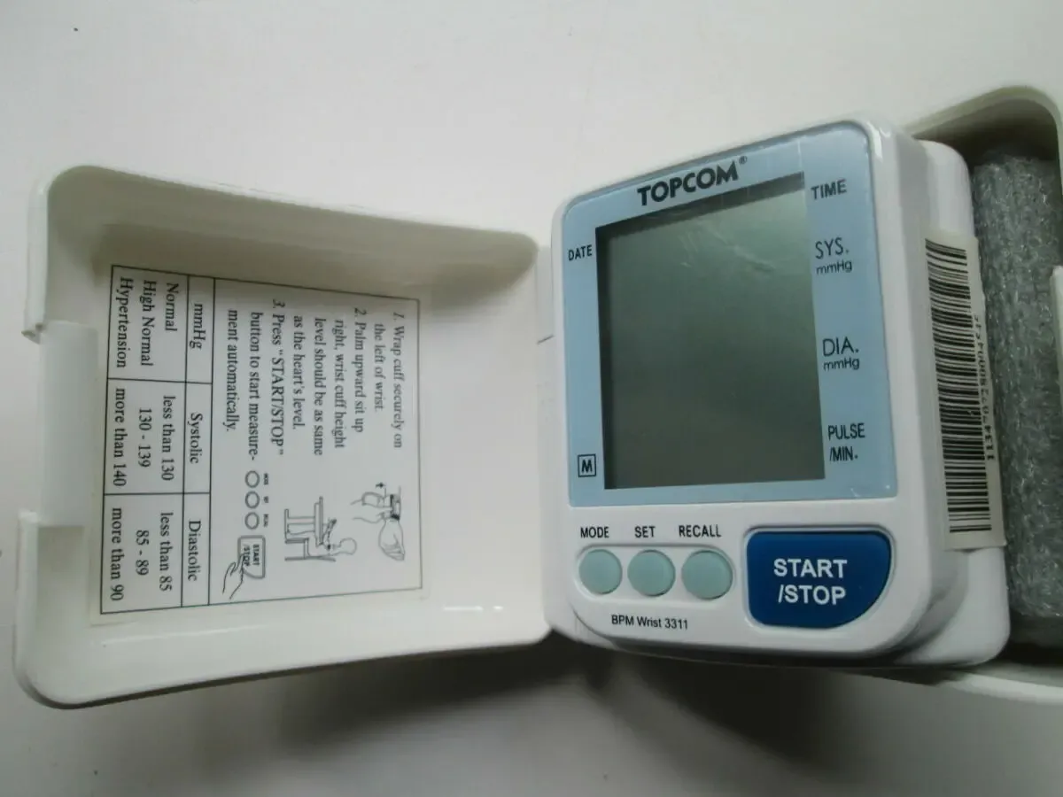 Продам тонометр на кисть. 6