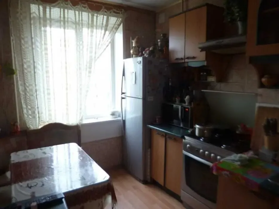 Продам однокомнатную квартиру улица Героев Труда 21! 2