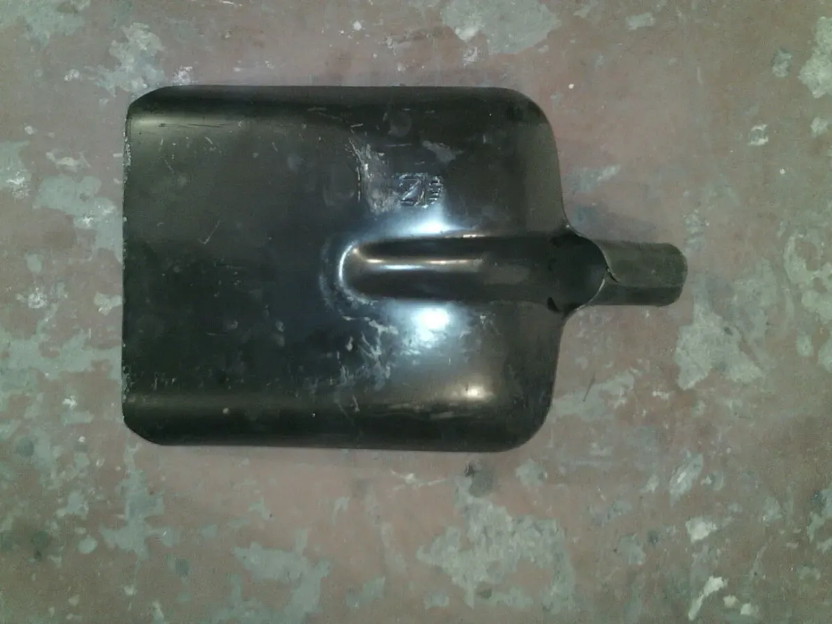 Лопата совковая, 2
