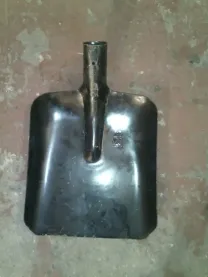 Лопата совковая,
