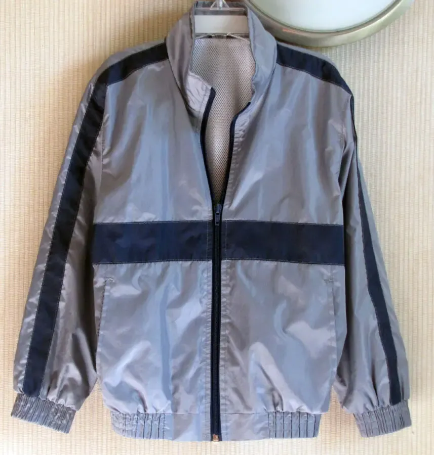 Отличная куртка, от 6 до 8 лет, новая! 2