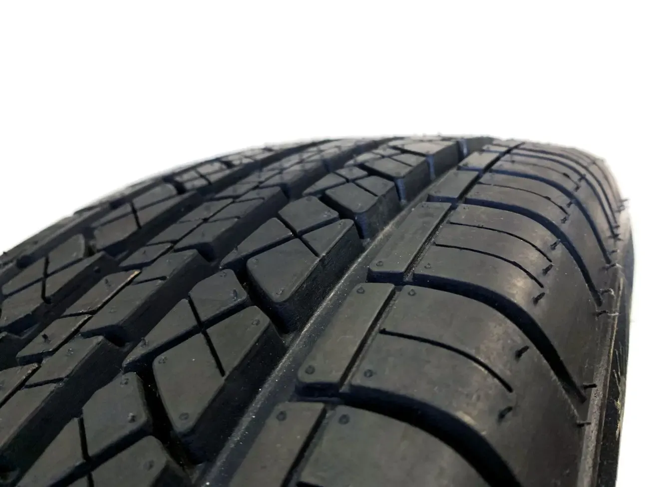 Шини літні 215/65 R16 резина летняя GG HP Poland 4