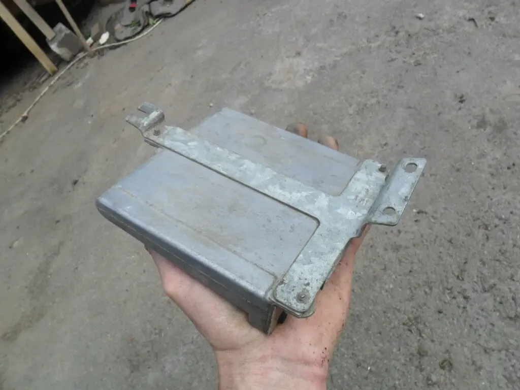 Блок управления зажиганием опель кадет е 1.3, 16061100 Bm, оригинал. 10