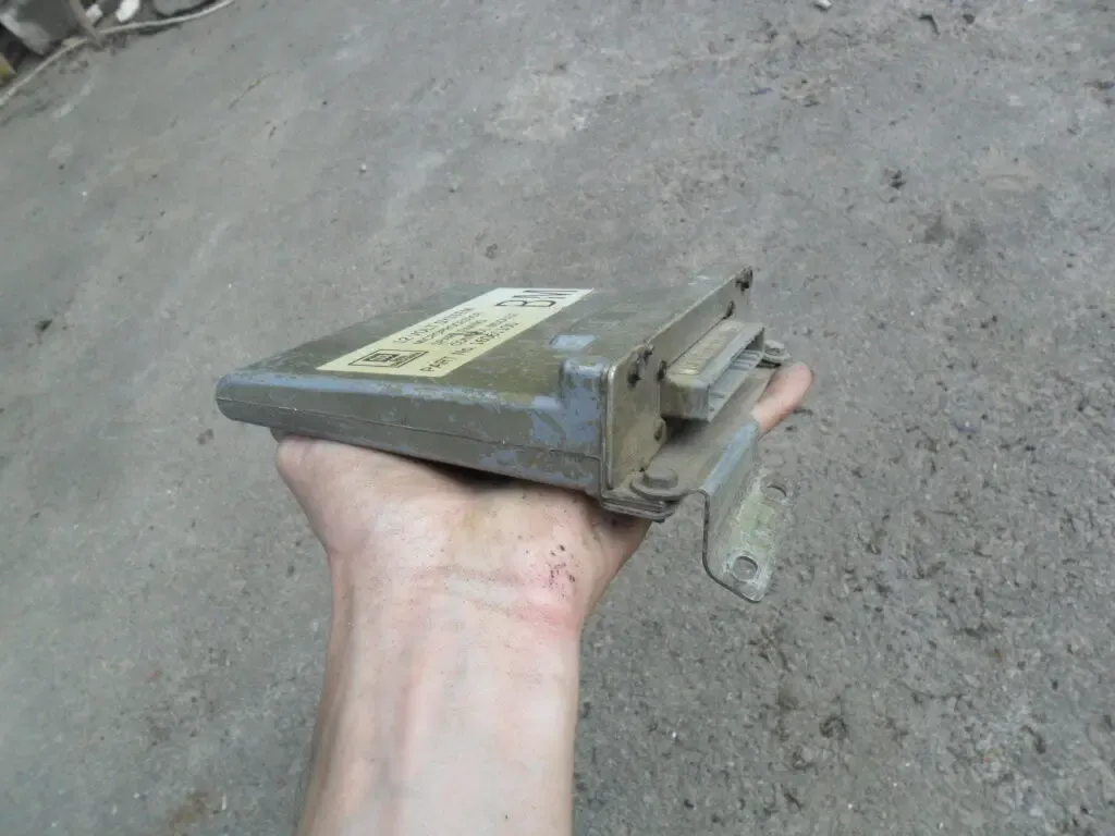 Блок управления зажиганием опель кадет е 1.3, 16061100 Bm, оригинал. 8