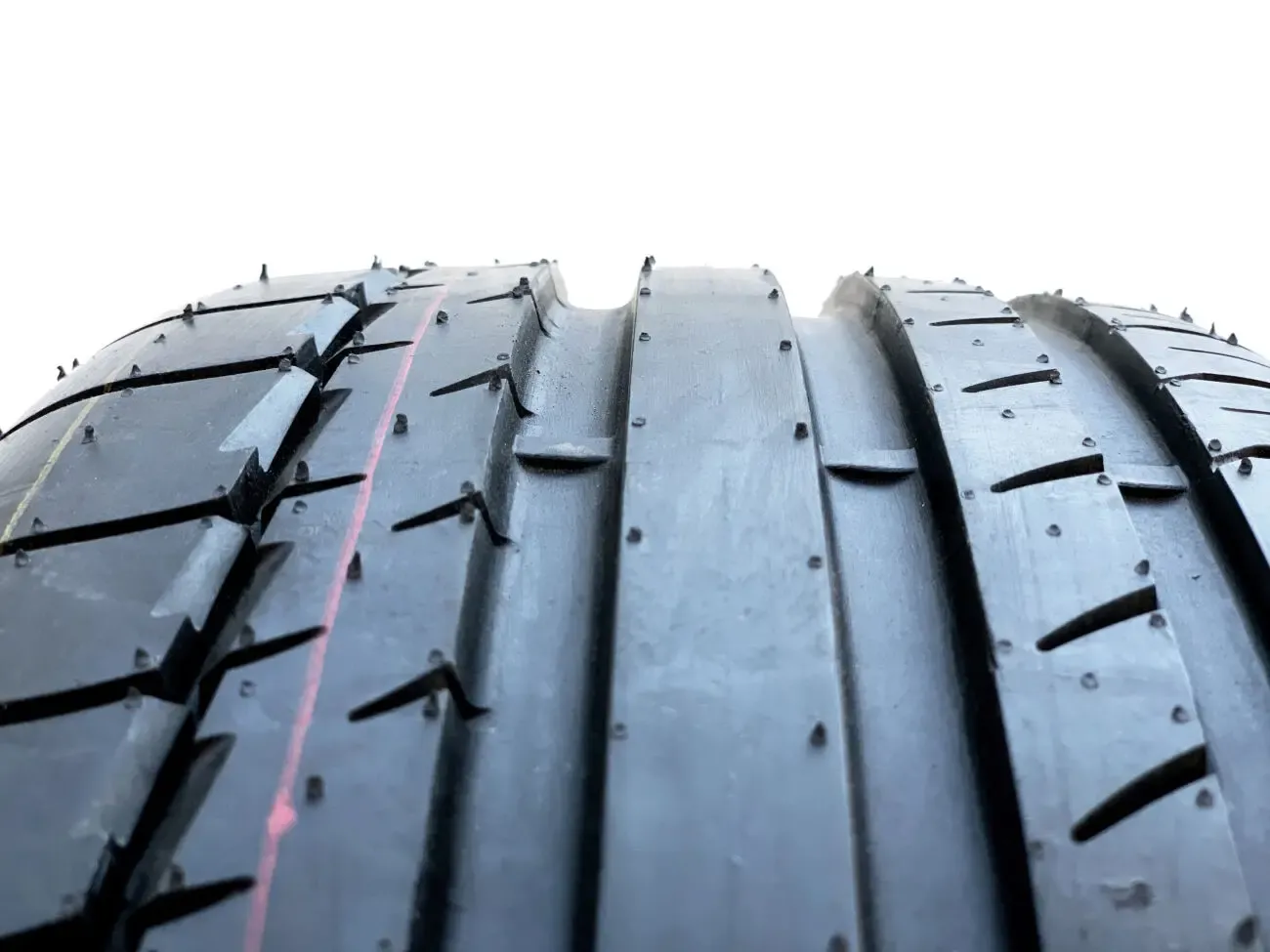 Шини літні 205/50 R17, 225/45 R17, 225/50 R17 резина летняя Glob-gum 3
