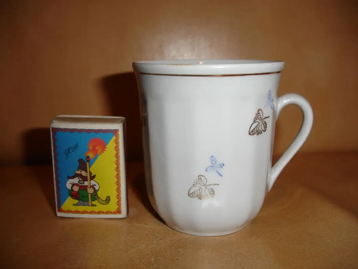 Чашка/кружка/горнятко біле, фарфор з позолотою; НОВЕ; часів срср 2