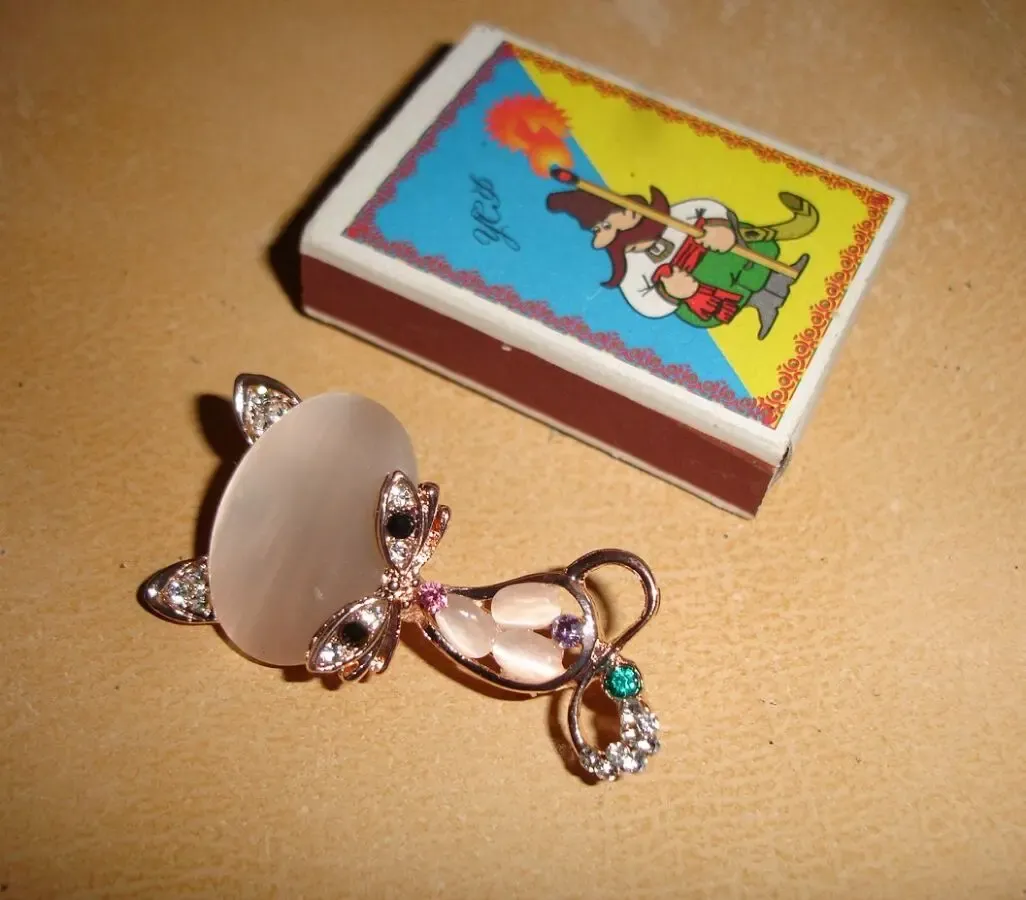 Брошь-булавка/брошка-шпилька КІТ білий, НОВА, довж. 6,5 см; в упаковці 10