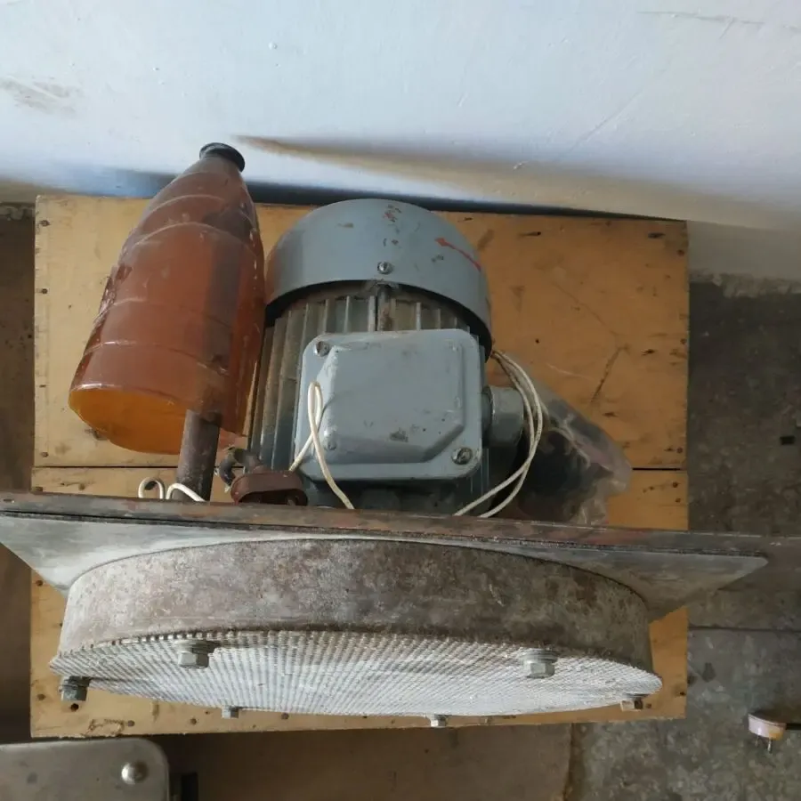 Зернодробилка надежная простая 7