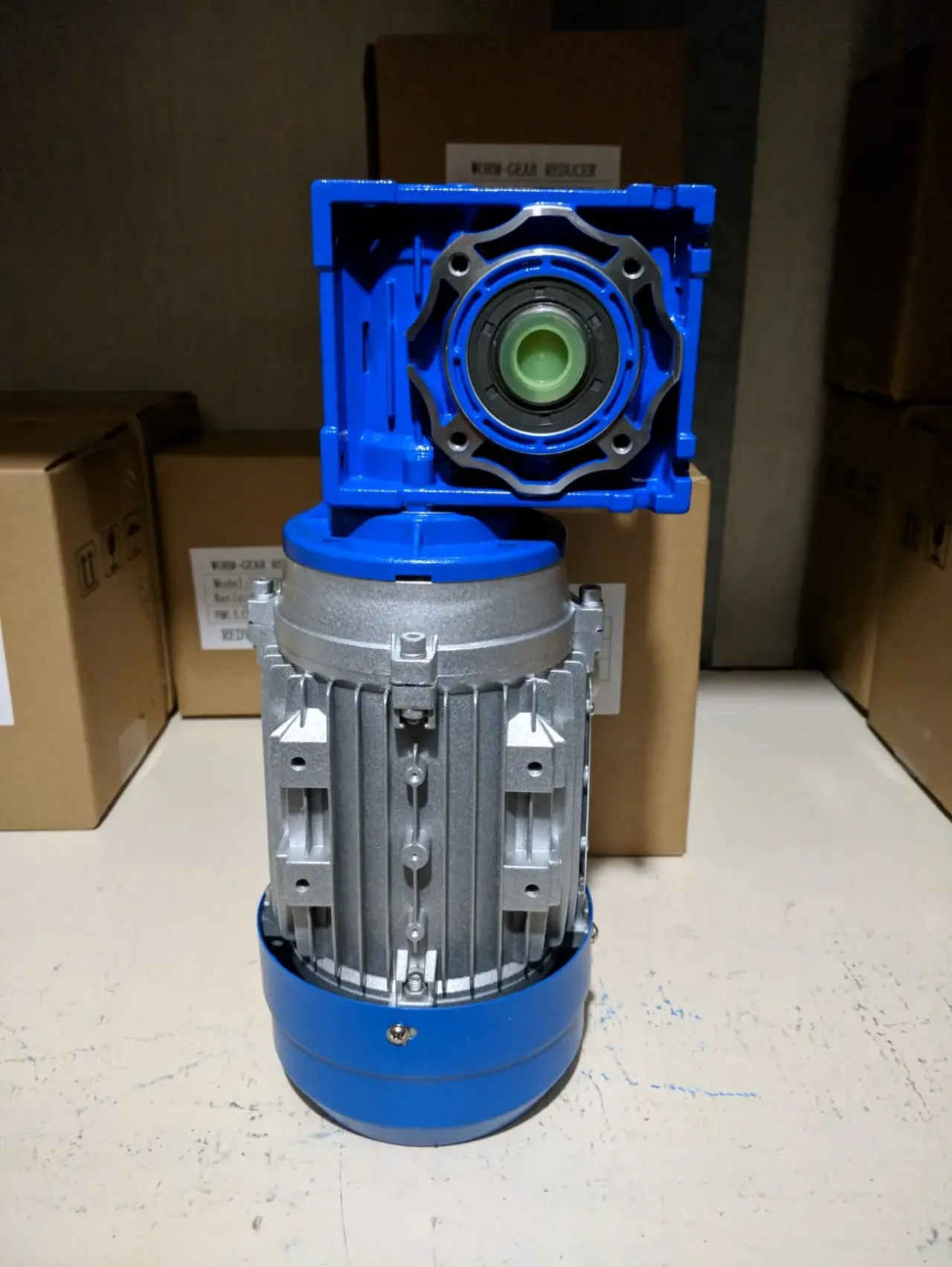 Редуктор черв'ячний NMRV 30/40/50/63/70/90/110/130/150 3