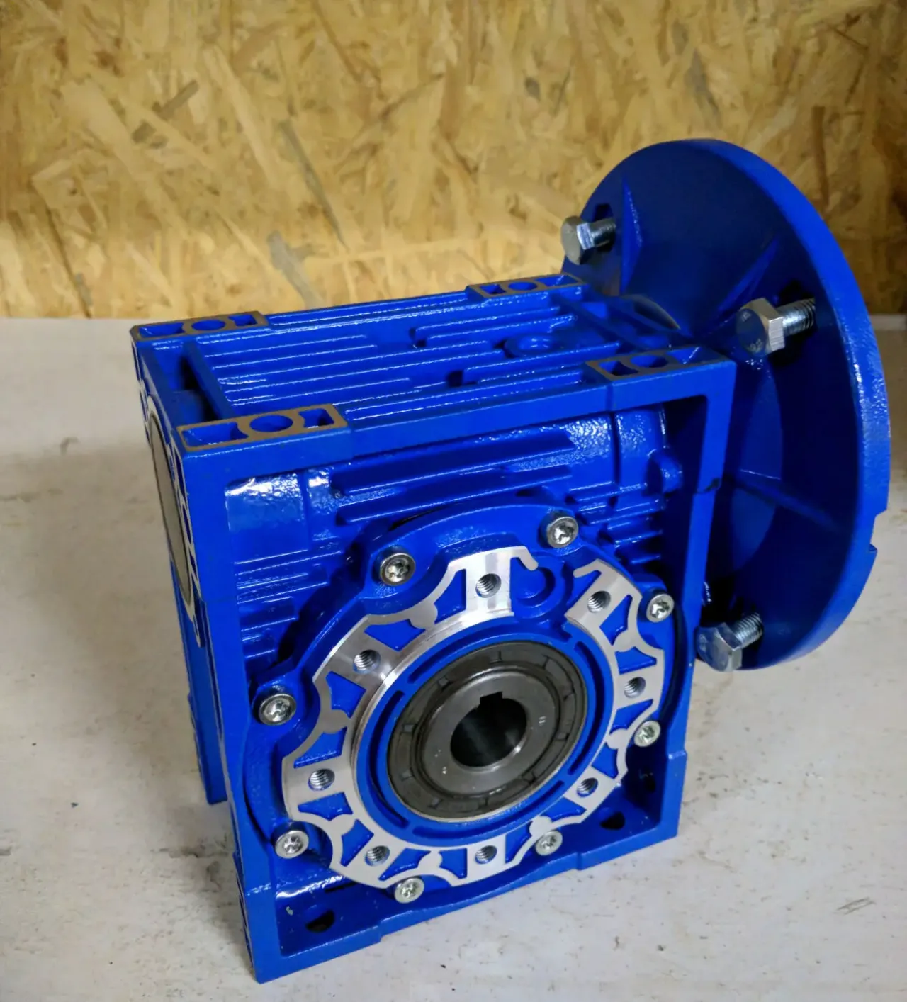 Редуктор черв'ячний NMRV 30/40/50/63/70/90/110/130/150 4