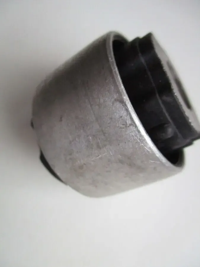 Сайлентблок малый заднего продольного рычага пежо 407, 508, ситроен с5 9