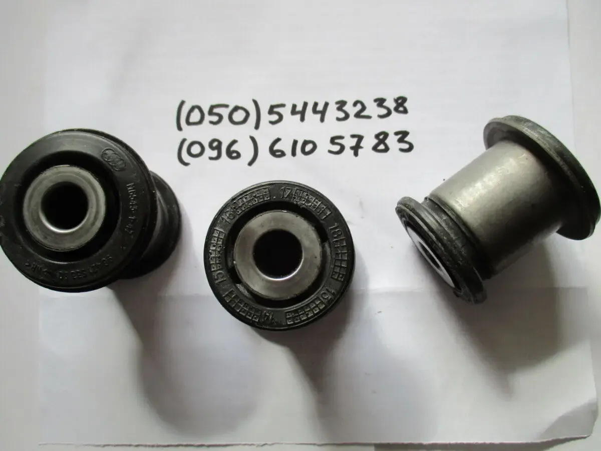 Сайлентблок незаменяемый заднего поперечного рычага пежо 407 10