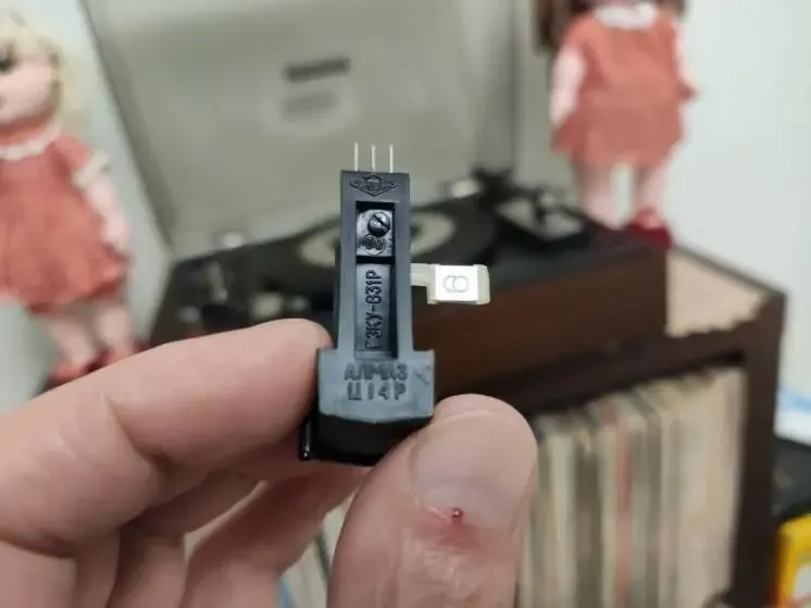 Голки, головки для стерео програвачів вінілу, електрофонів та радіол