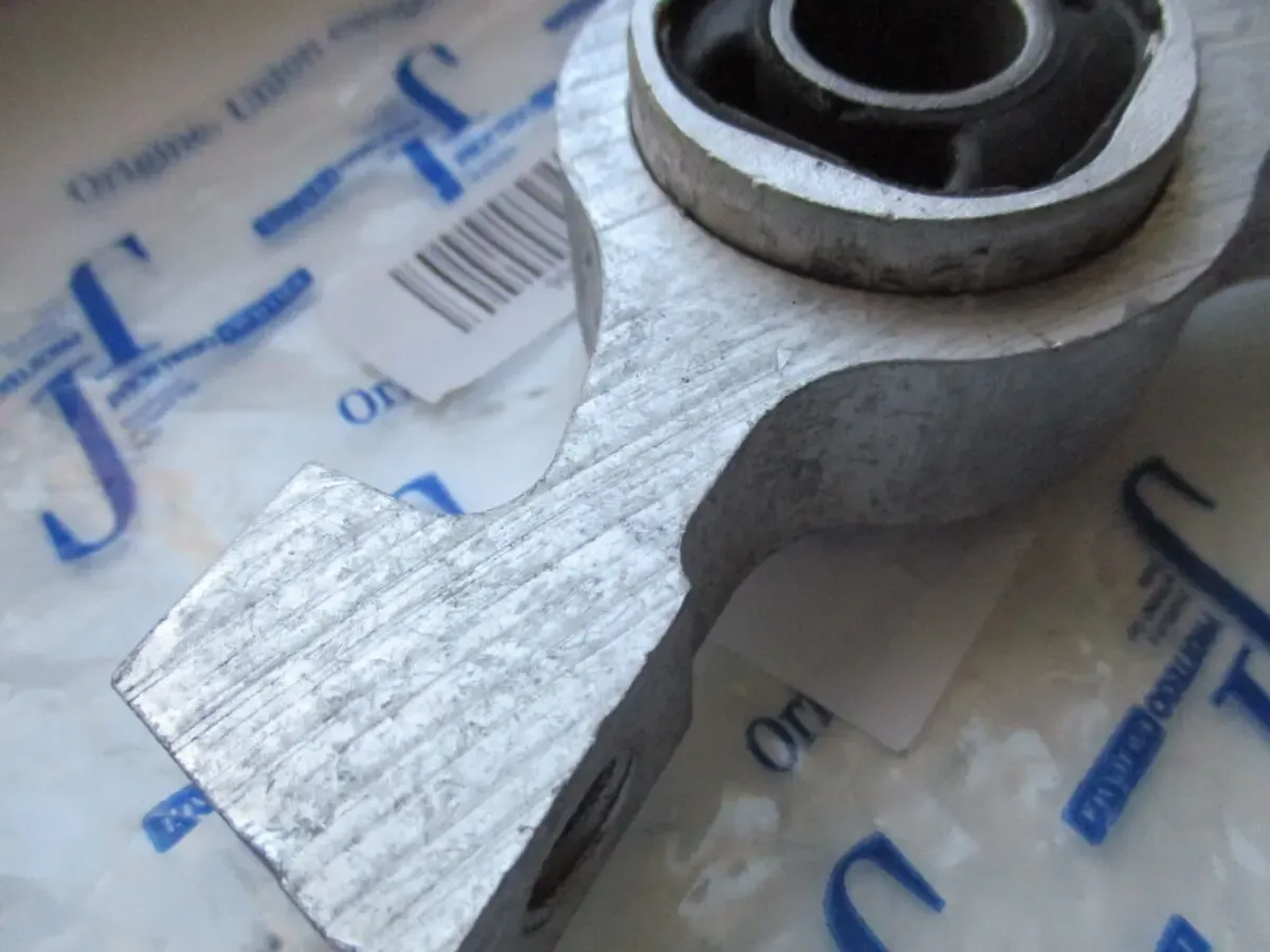 Сайлентблок задний (