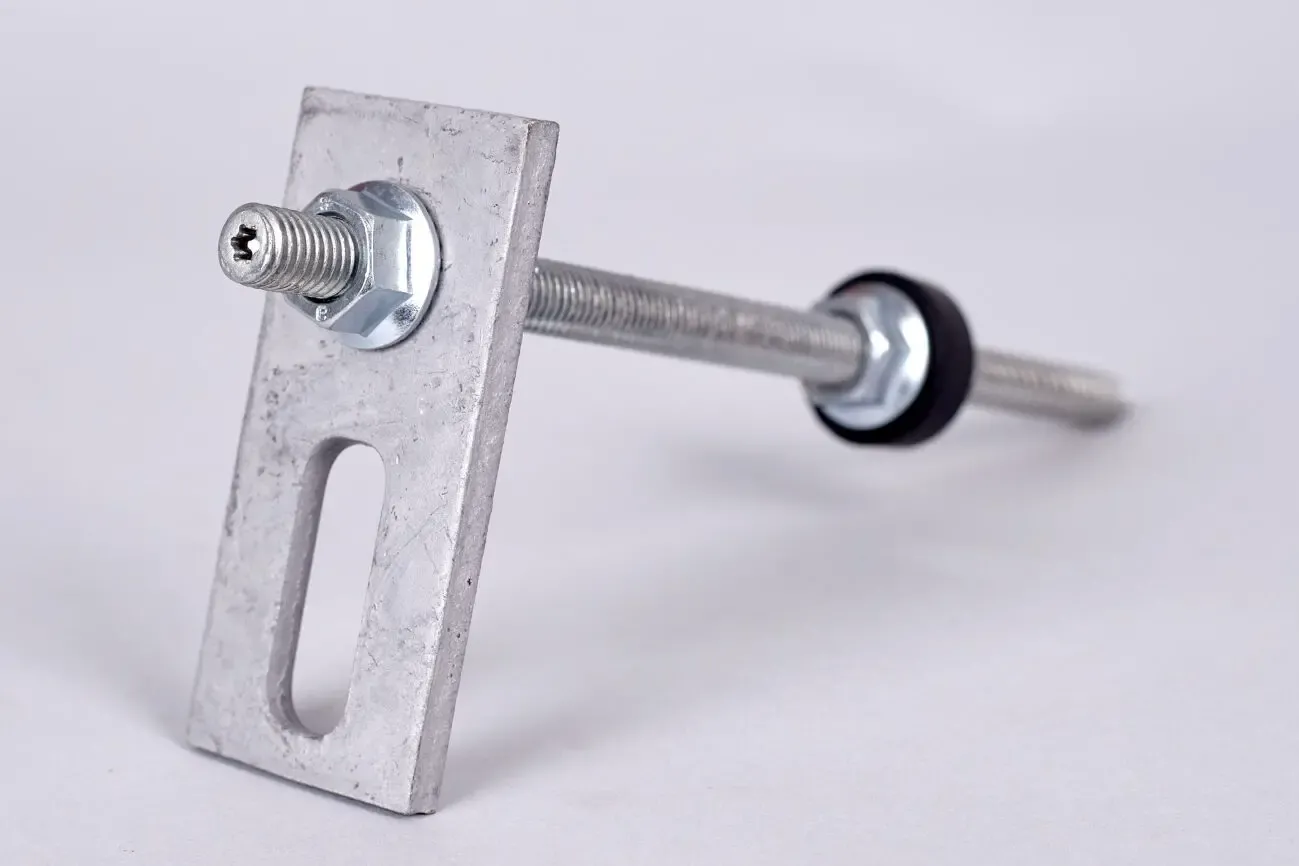 Профиль монтажный оцинкованный для крепления солнечных панелей 9