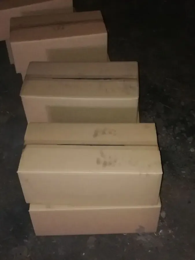 Деревне вугілля в брикетах пини кей для гриля. 8